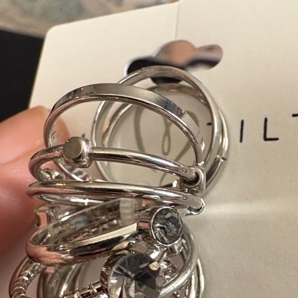 Universal Thread Silver Ring Collection - Picture 4 of 9